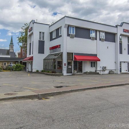 Econo Lodge La Malbaie Esterno foto