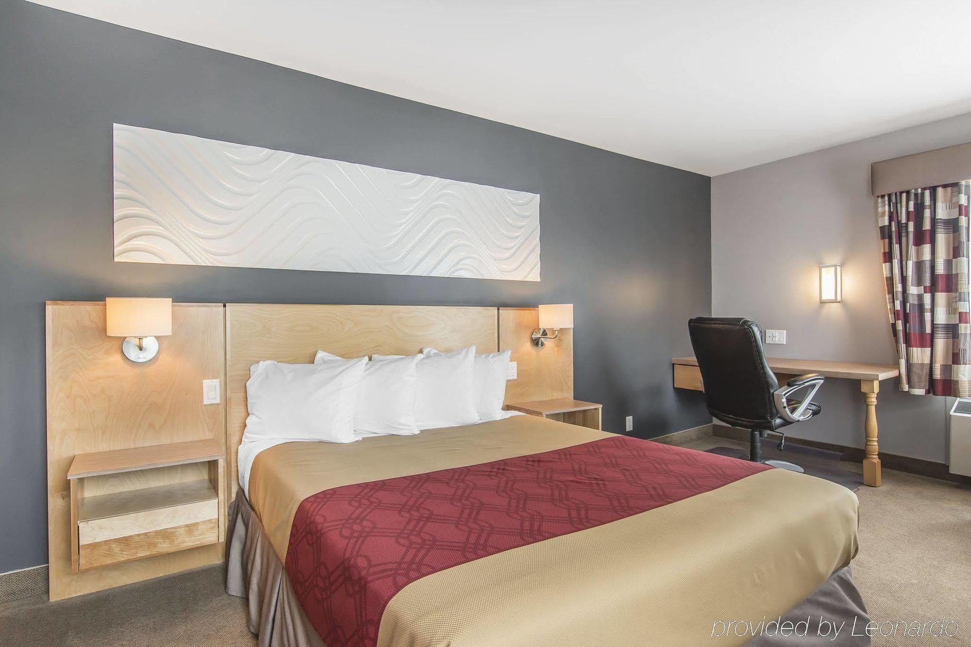 Econo Lodge La Malbaie Esterno foto