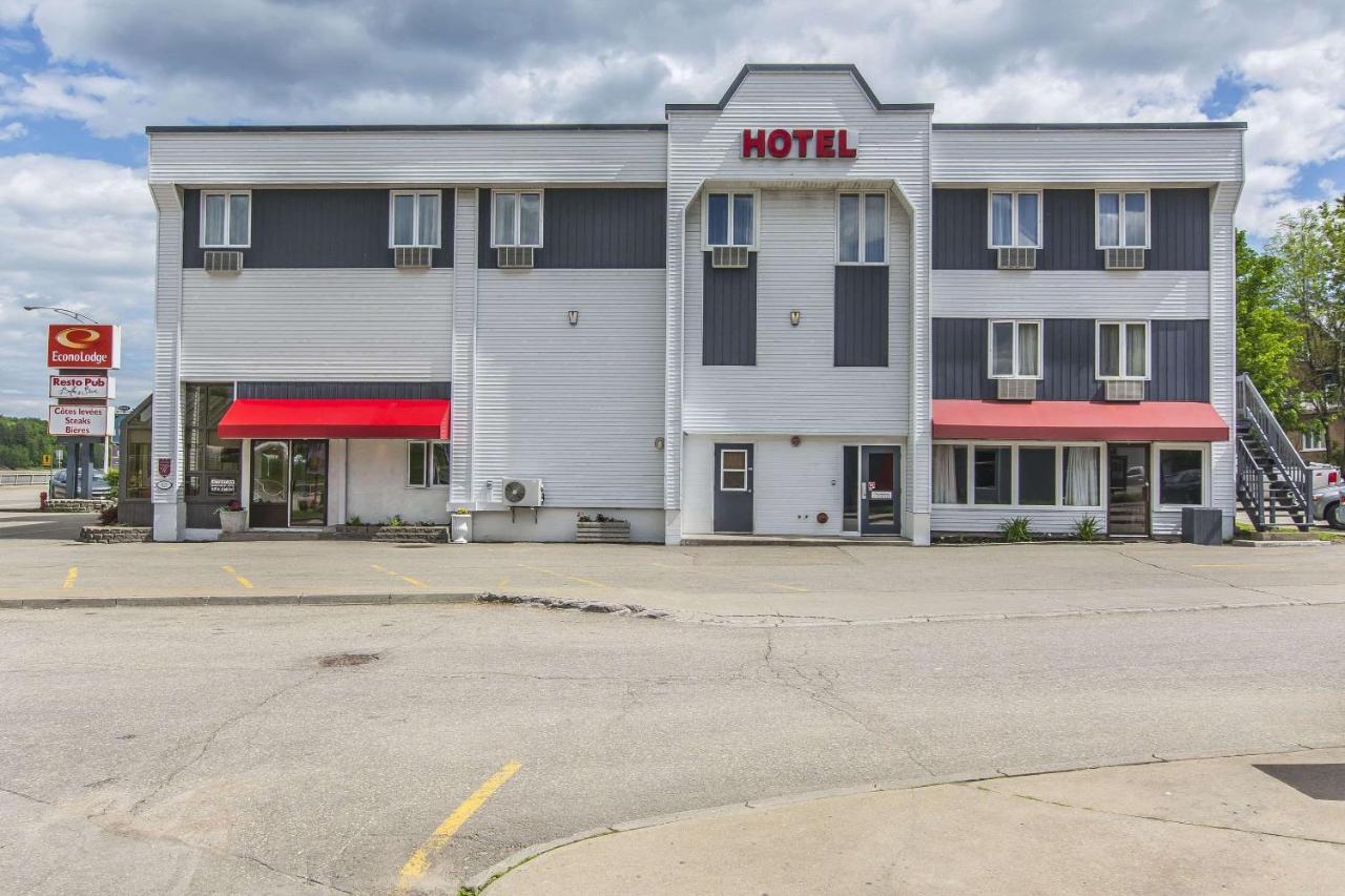 Econo Lodge La Malbaie Esterno foto