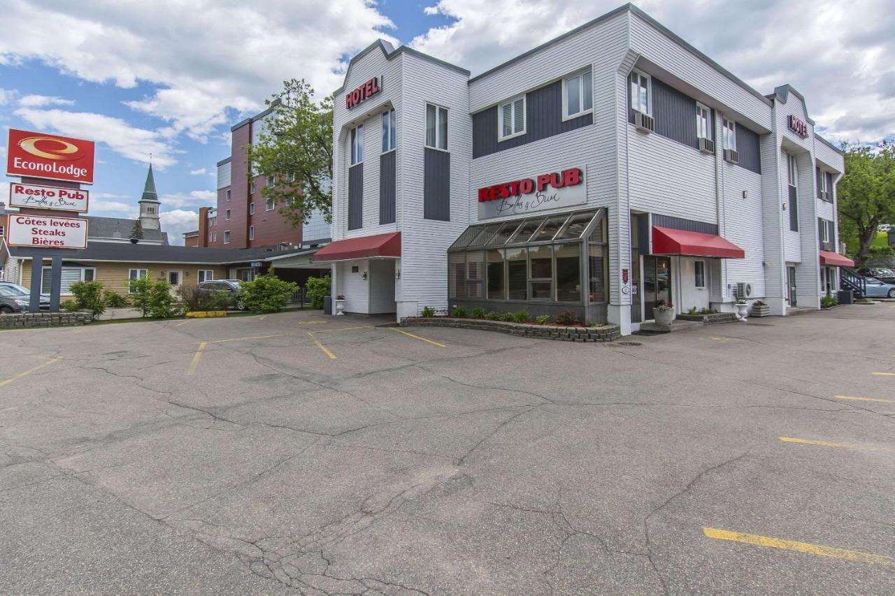 Econo Lodge La Malbaie Esterno foto